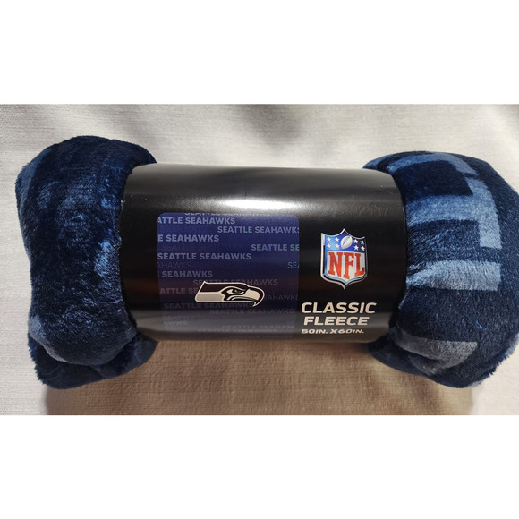 Seattle seahawks classic fleece throw 50in x 60 in - Picture 6 of 6